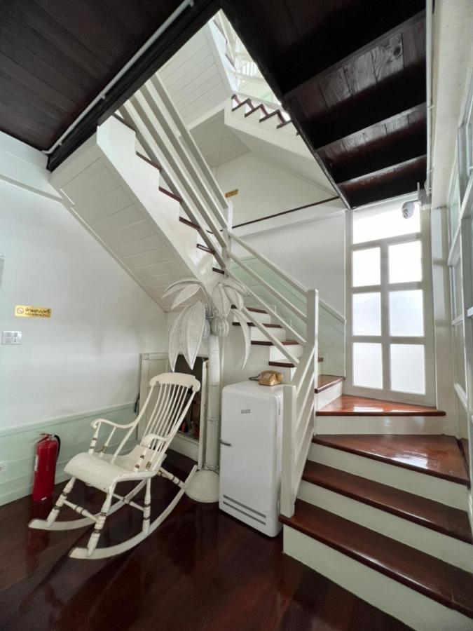 Roomquest Rim Praya Dinsor Road Bangkok Luaran gambar