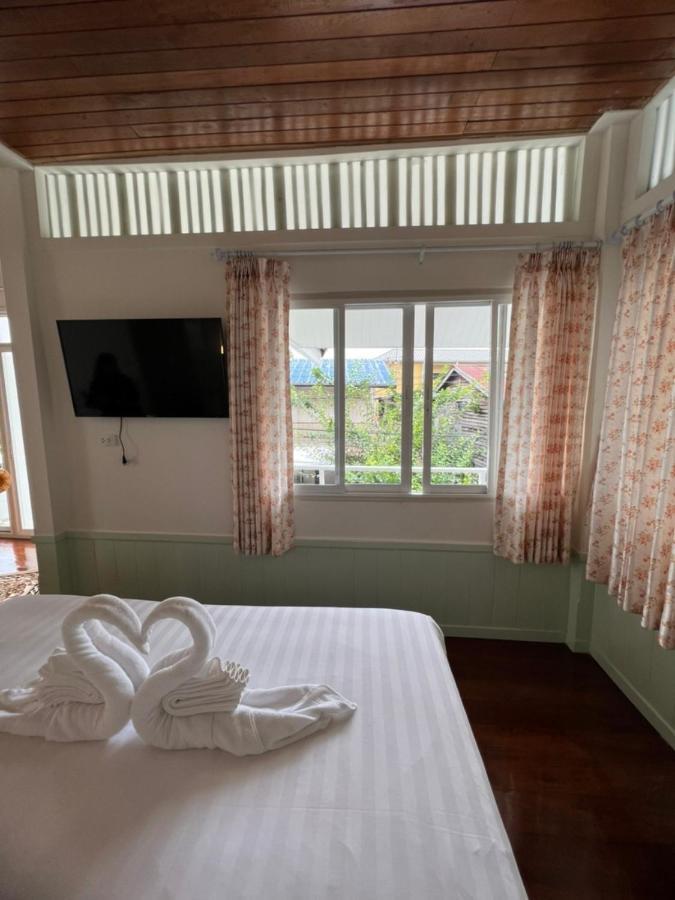 Roomquest Rim Praya Dinsor Road Bangkok Luaran gambar