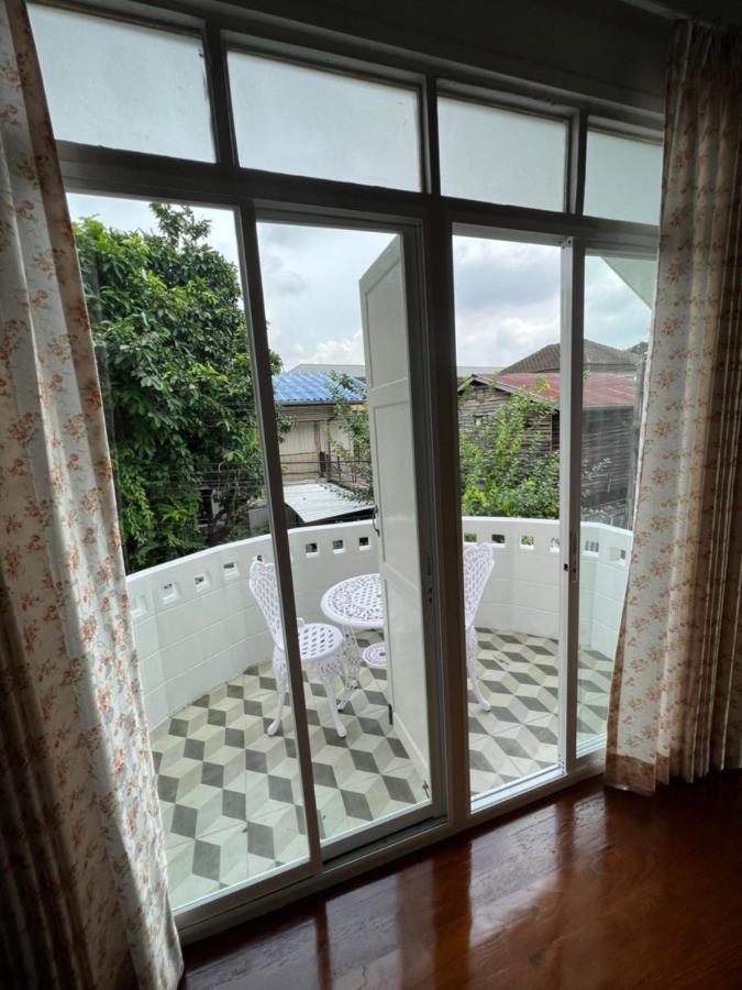 Roomquest Rim Praya Dinsor Road Bangkok Luaran gambar
