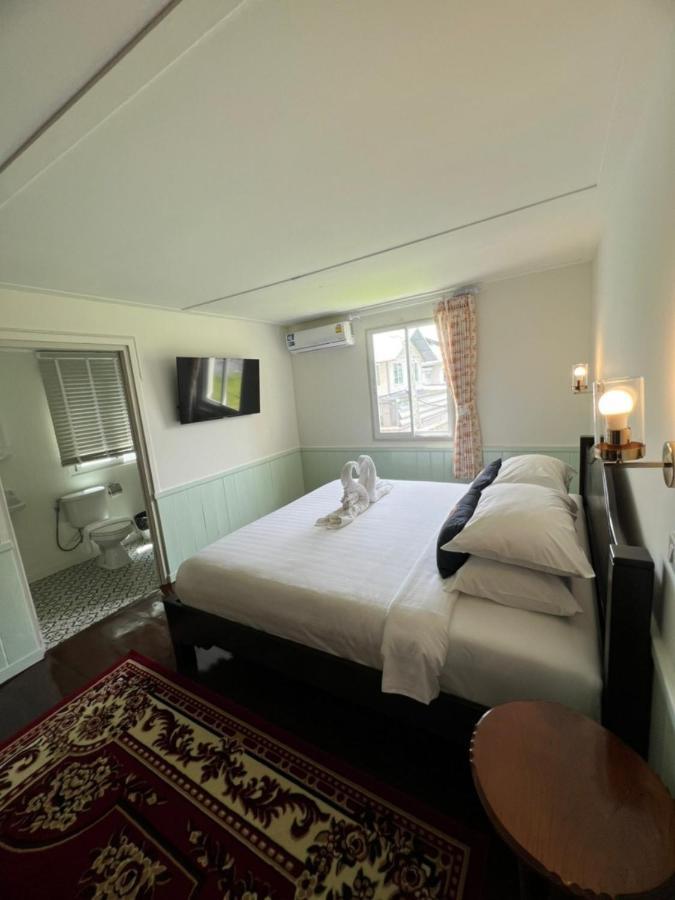 Roomquest Rim Praya Dinsor Road Bangkok Luaran gambar